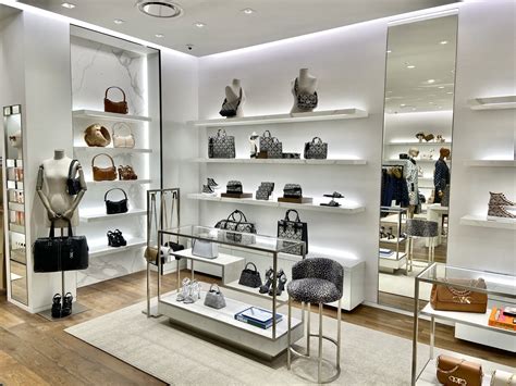 michael kors store locator|michael kors collection stores.